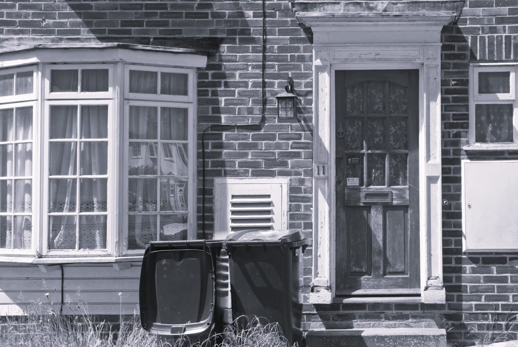 what are the signs that a property has been cuckooed?